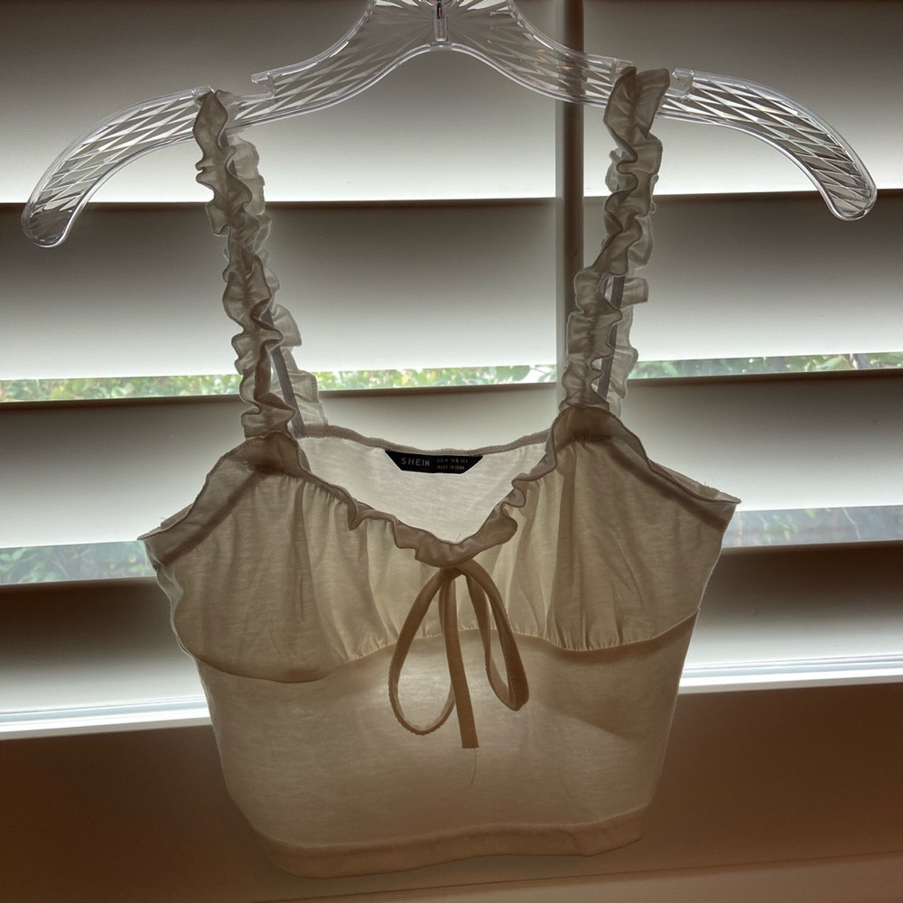 Super cute cropped tank from SHEIN!